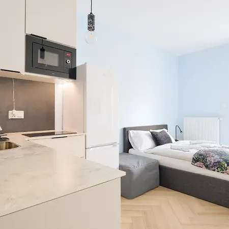 Morzlive, Sun & Snow 公寓 尤斯托尼莫斯基